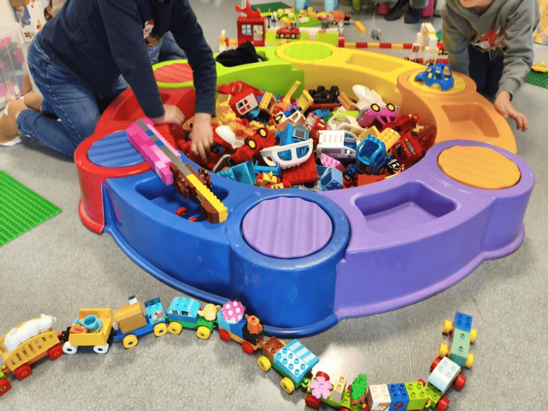 Ateliers briques construction enfants grenoble